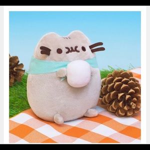 Camp Pusheen stuffed figure